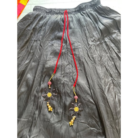 NWT UDD skirt with Dupatta set of 2 Yellow Black 96 x 32 in - Picture 6 of 11